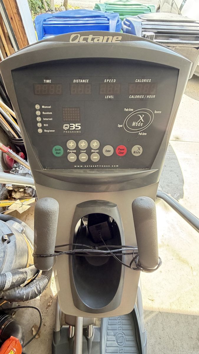 Octane Fitness Q35 Elliptical Trainer - Used Condition