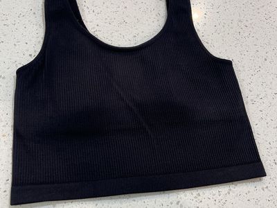 Forever 21 Women's Black Ribbed Crop Tank Top - Size M, Scoop Neck, Stretchy