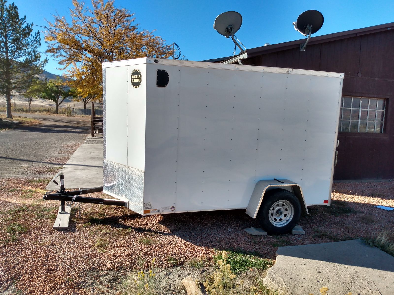 2018 Wells Cargo 6x10 V-Nose Enclosed Trailer – Ramp Door – Clean Title