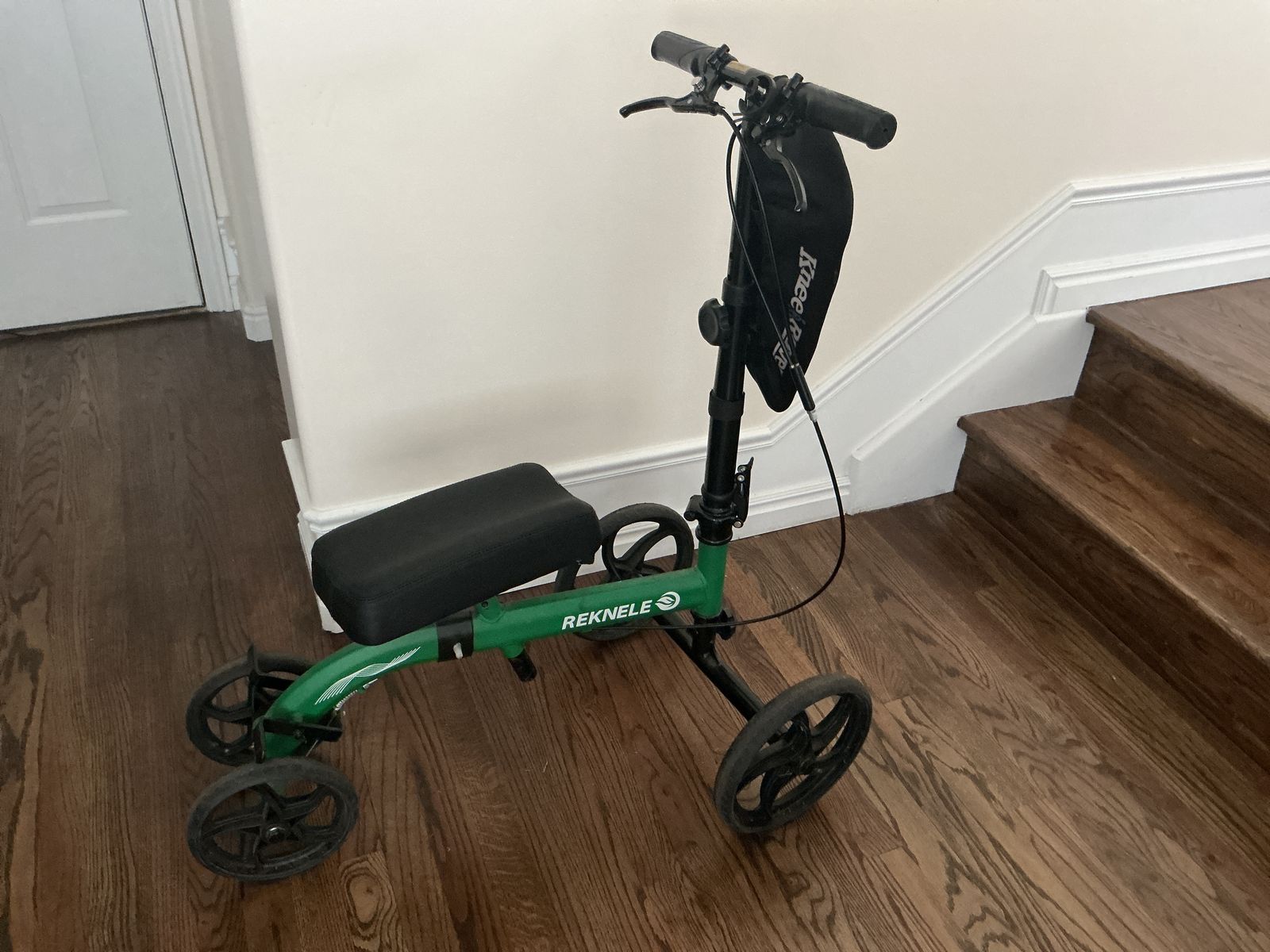 Elenker knee rover