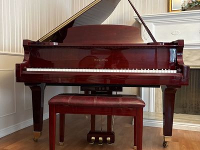 Grand Piano w/ Bench