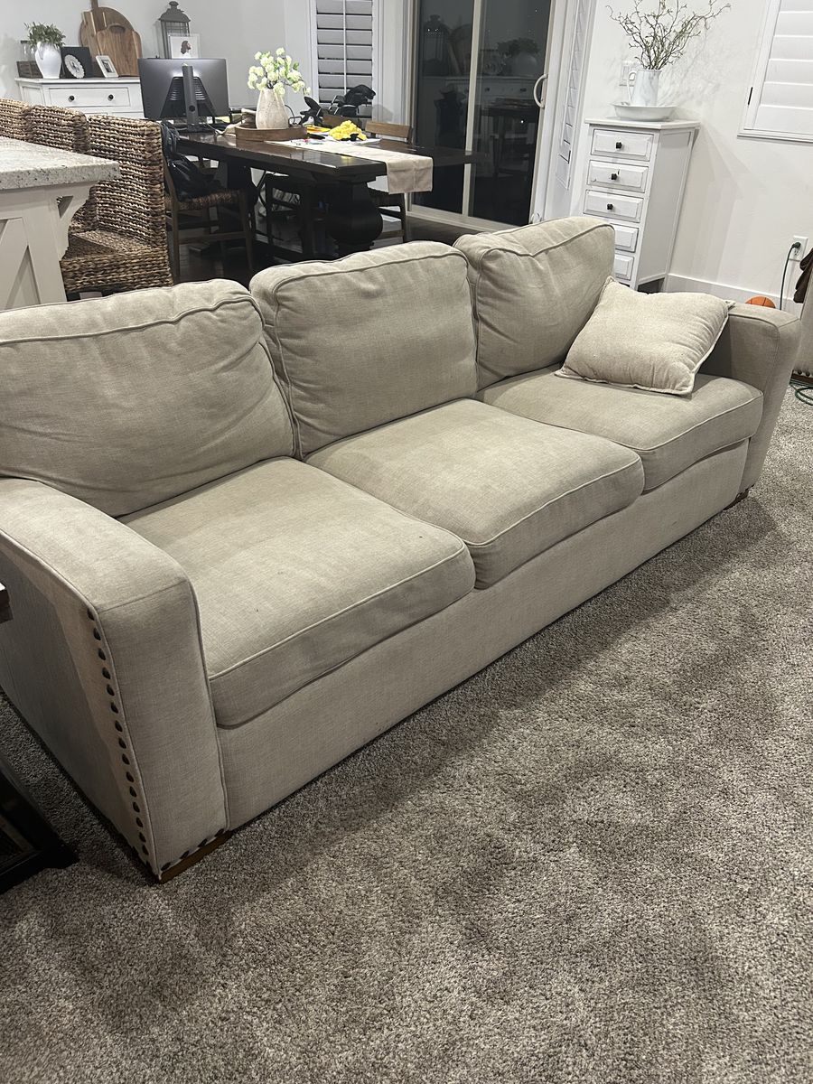 Couch/ Loveseat