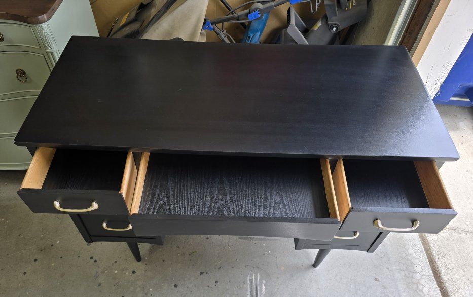 Main image 4