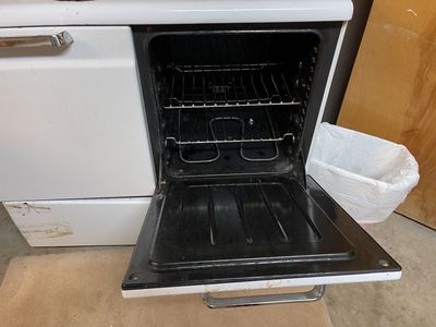 Hotpoint Electric Range from late 1940's - still works