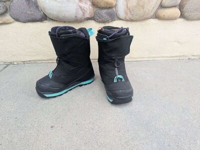 Thirtytwo Women's Jones MTB Snowboard Boots-Size 9