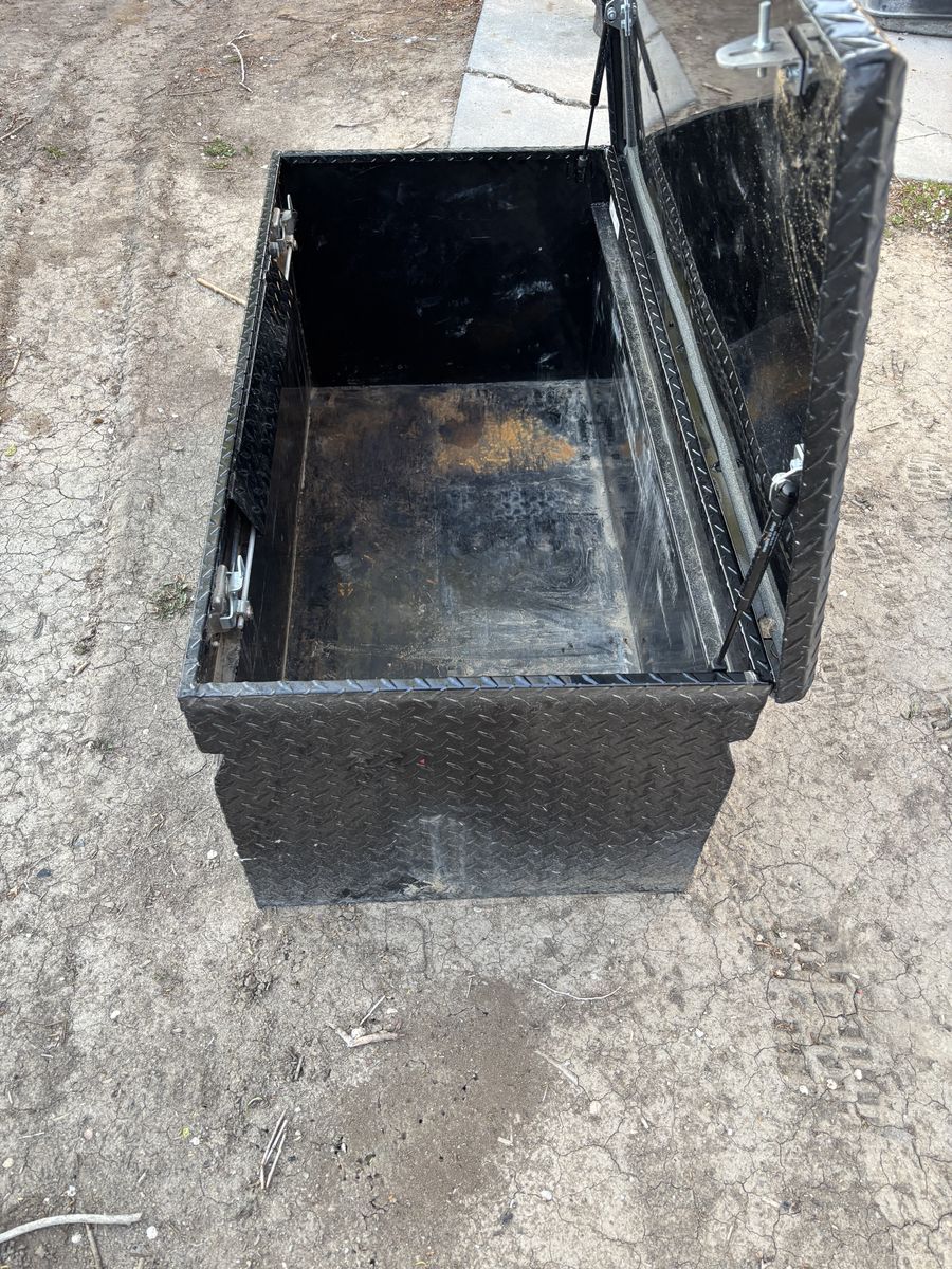 Main image 2