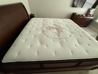 King! Stearns And Foster pillowtop! Only $500