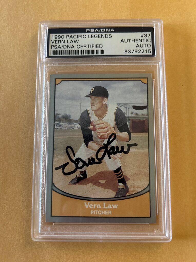 Vern Law Autograph Pittsburgh Pitates PSA/DNA AUTO