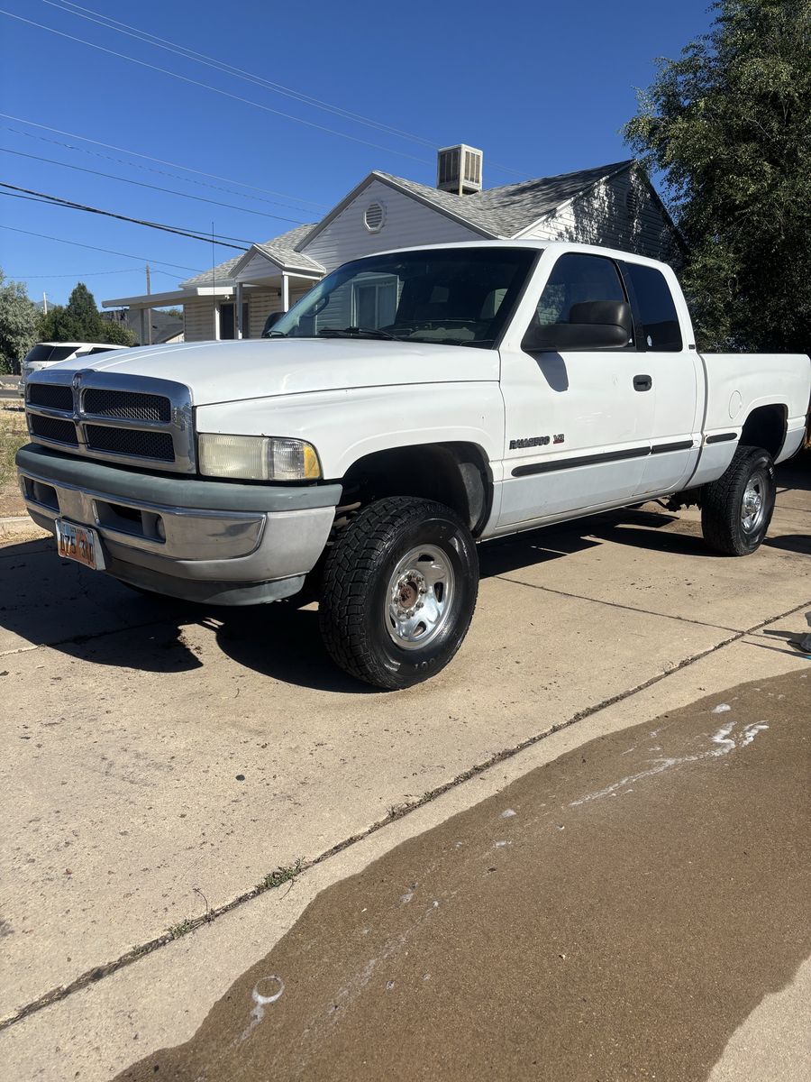 1999 Dodge Ram 2500 Laramie