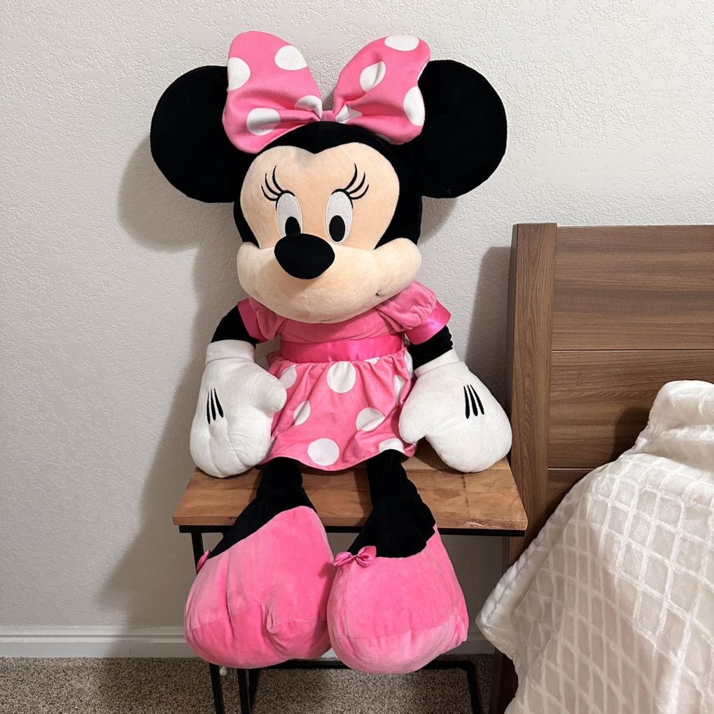 Large Minnie Mouse Plush Toy