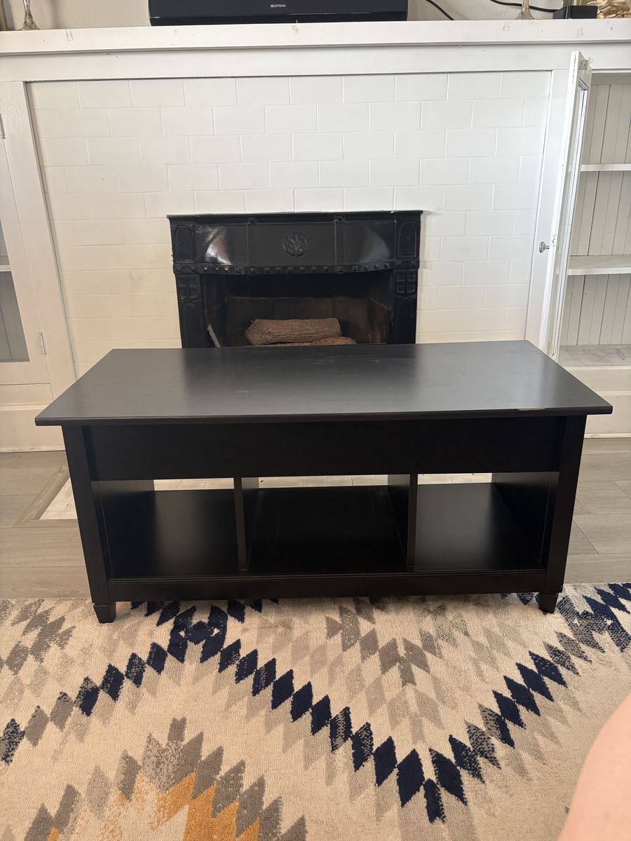 Black Lift-Top Coffee Table with Storage Shelves