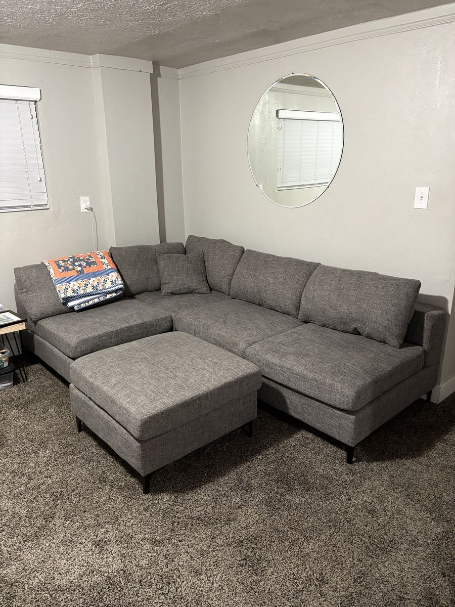 Sectional Couch with Reversible Chaise & Ottoman
