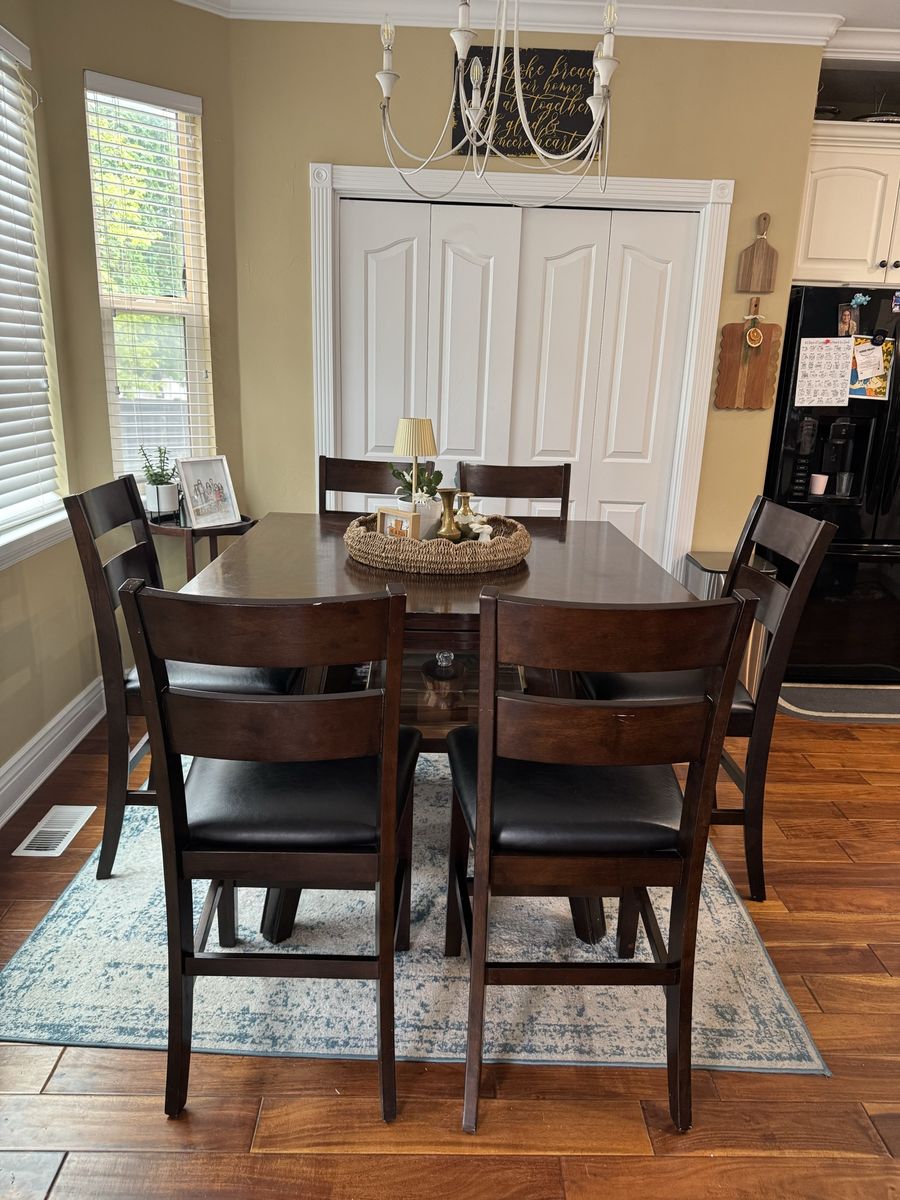 Main image 3