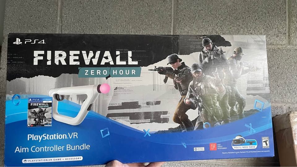 PS4 Firewall Zero Hour & Firewall VR-aim controller bundle
