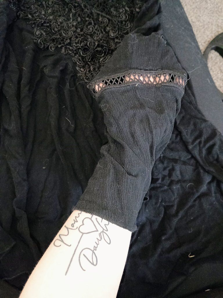 Main image 3