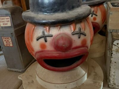 Game-Time Clown Head Trash Topper From Lagoon