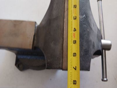 7-Inch Heavy-Duty Bench Vise 40$