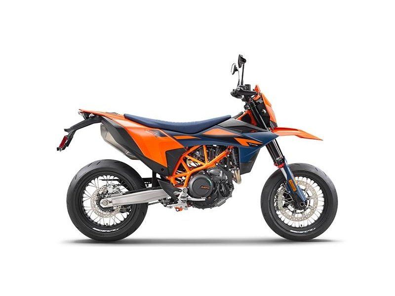 2026 KTM 690 SMC R