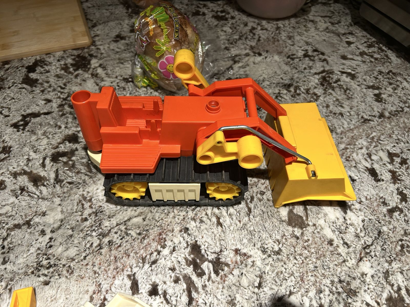 Main image 4