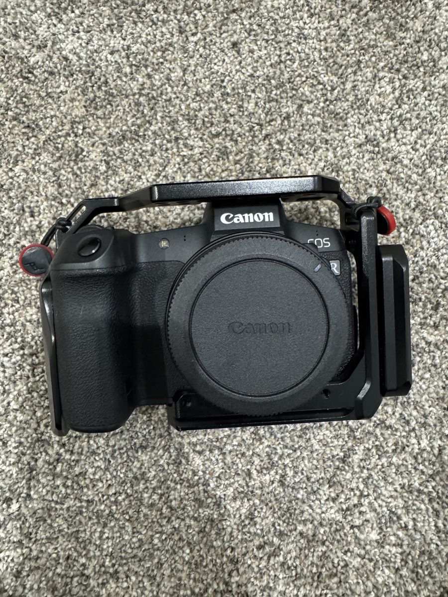 Canon EOS R Camera SmallRig Cage + Straps