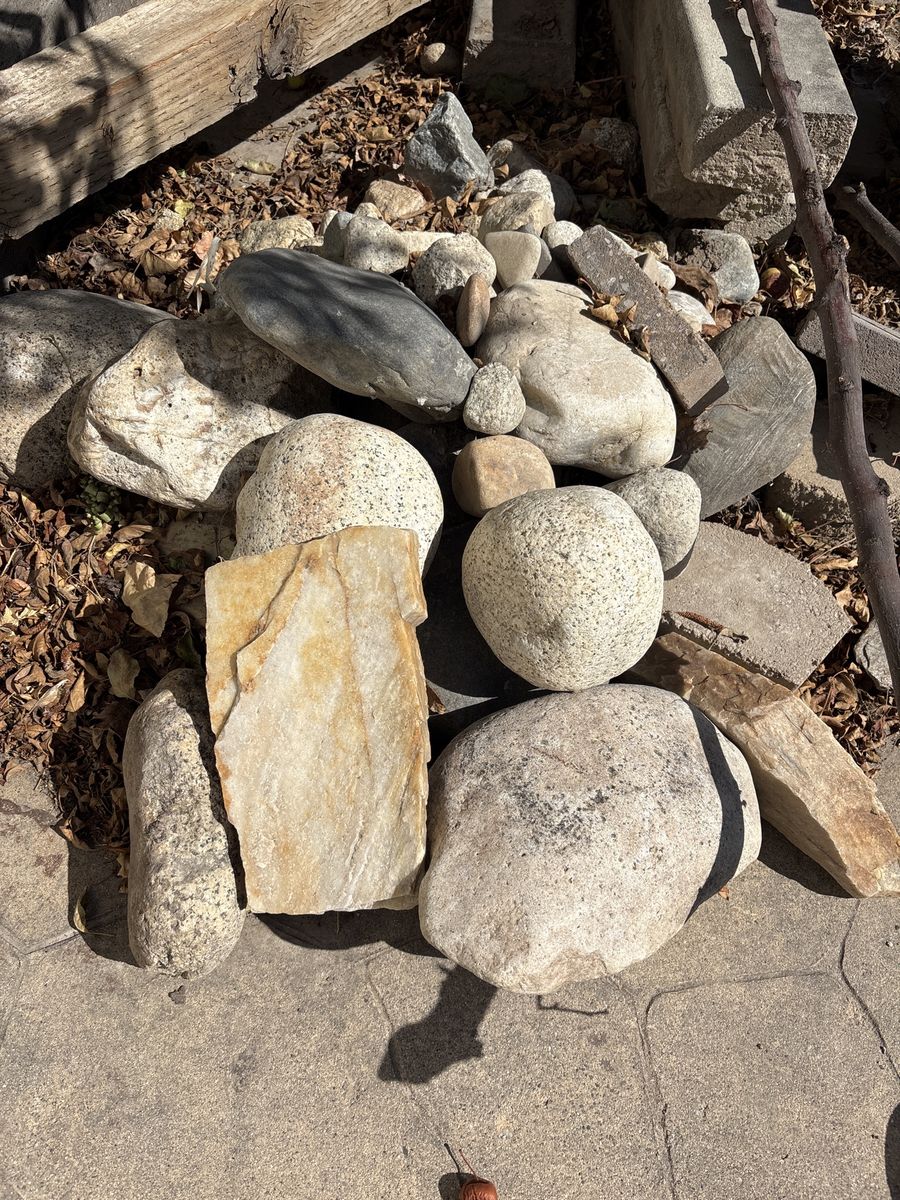 Assorted Landscape Rocks - River Rocks & Flagstone Pieces for Garden/Yard Decor