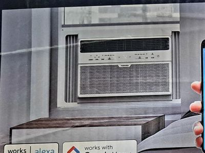 WINDOW MOUNT AIR CONDITIONER