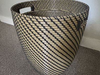 Wicker pot