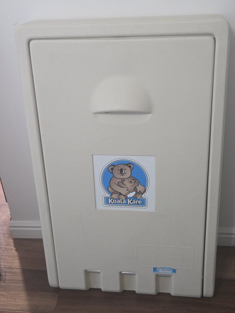 Koala Kare KB101-00 Vertical Standard Baby Changing Station - Cream