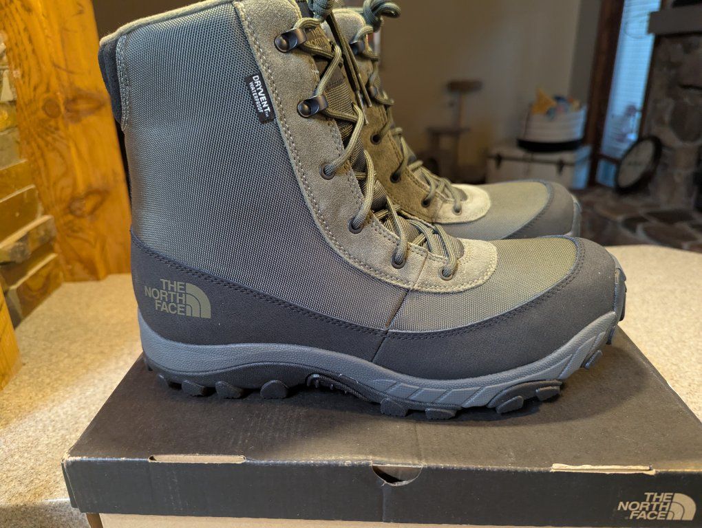 The North Face Men's Chilkat Nylon II Winter Boots - New Taupe Green/TNF Black, Size 11.5