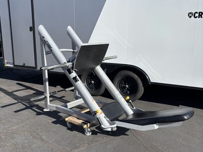 $6000 Cybex Leg Press