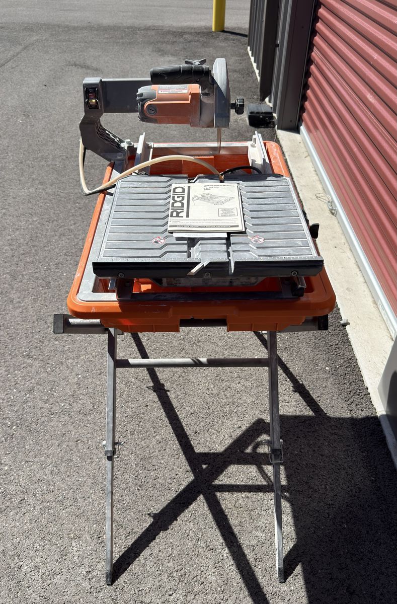 Rigid 7 in. Tile Saw with Stand