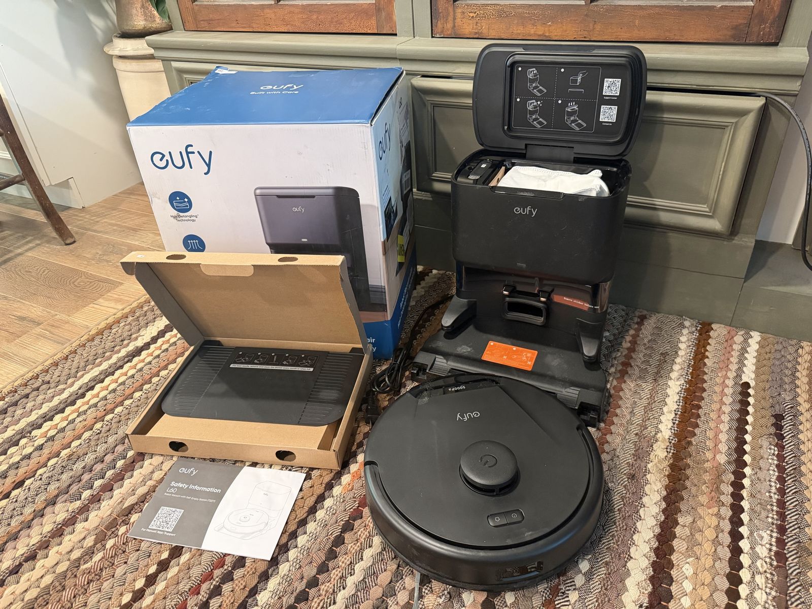 Eufy RoboVac L60 SDE Robot Vacuum Cleaner with 5000Pa Suction & Self-Empty Station, Black