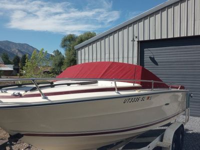 Sea Ray Bowrider Boat with Red/White Interior and Cover - Used