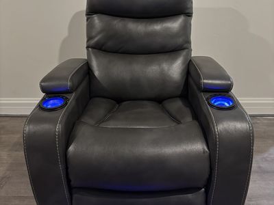 Movie theatre style chair
