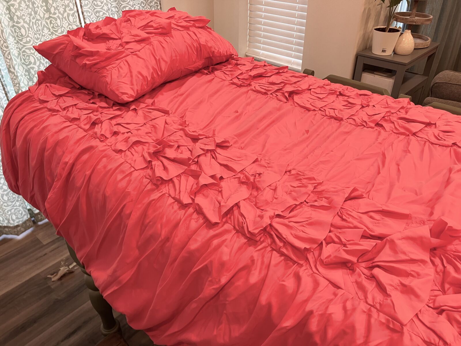 Pink Coral Comforter for Twin Bed
