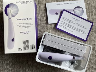 Michael Todd Beauty Sonicsmooth Pro+ Sonic Dermaplaning & Facial Hair Removal tool