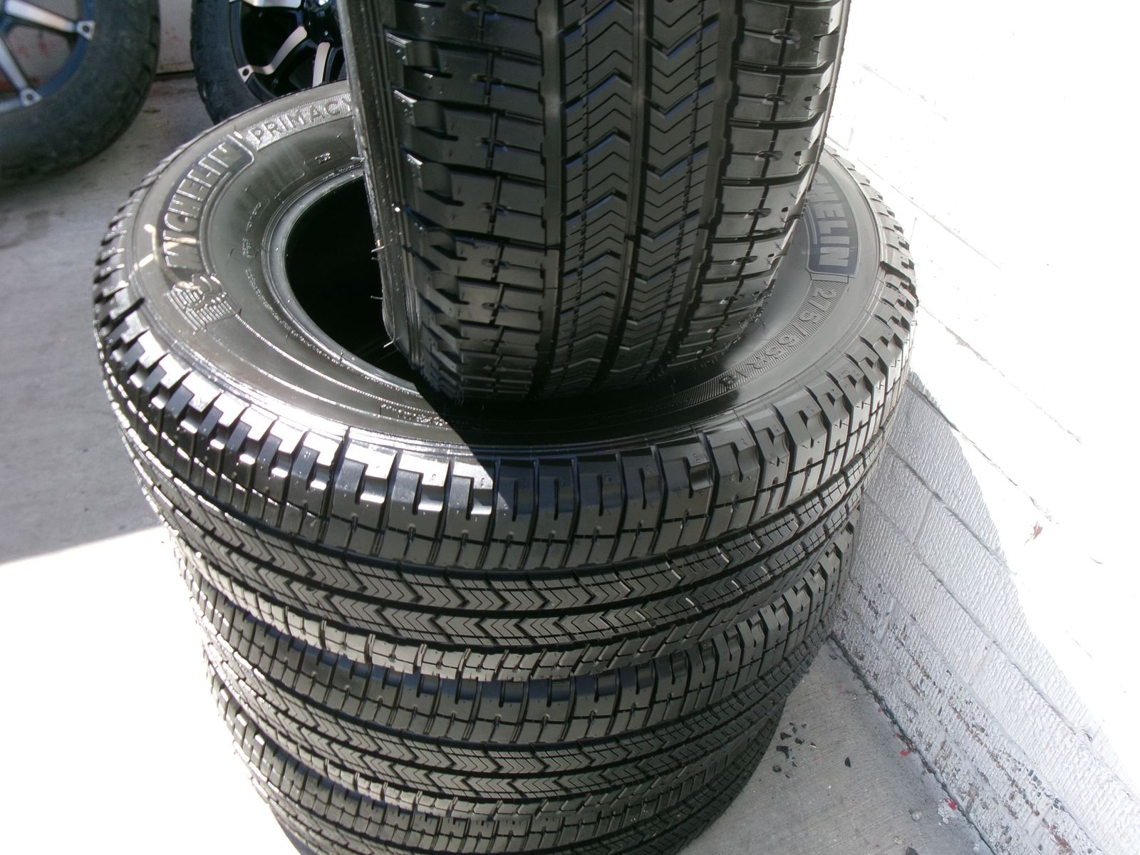 275/65R18 MICHELIN PRIMACY A/S SET OF USED TAKE OFFS TIRES