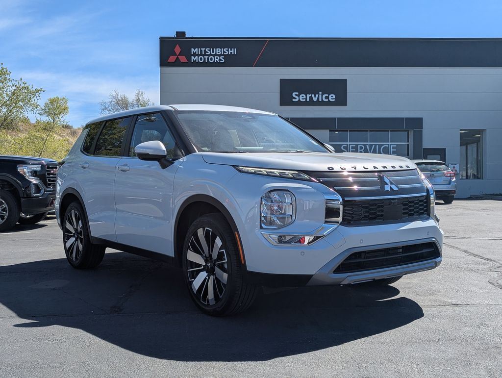 2026 Mitsubishi Outlander SE