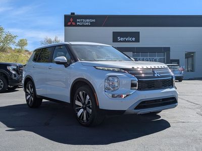 2026 Mitsubishi Outlander SE