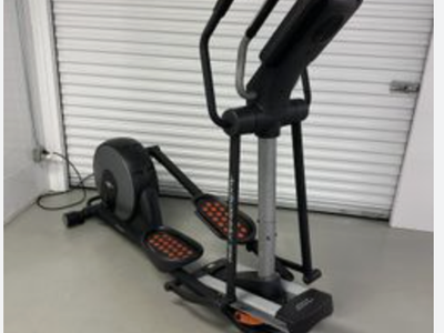NordicTrack AudioStrider 990 Elliptical Exercise Machine
