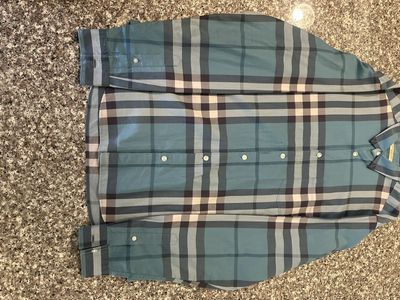Burberry Button up Long Sleeve Size Large