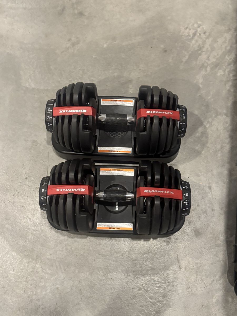 Bowflex SelectTech 552 Adjustable Dumbbells Pair with Storage Trays