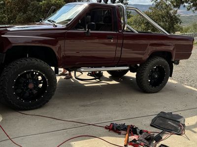 1984 TOYOTA PICKUP SR5