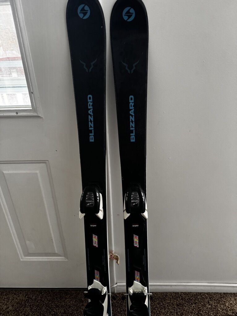 Blizzard Junior skis 138cm with Marker bindings