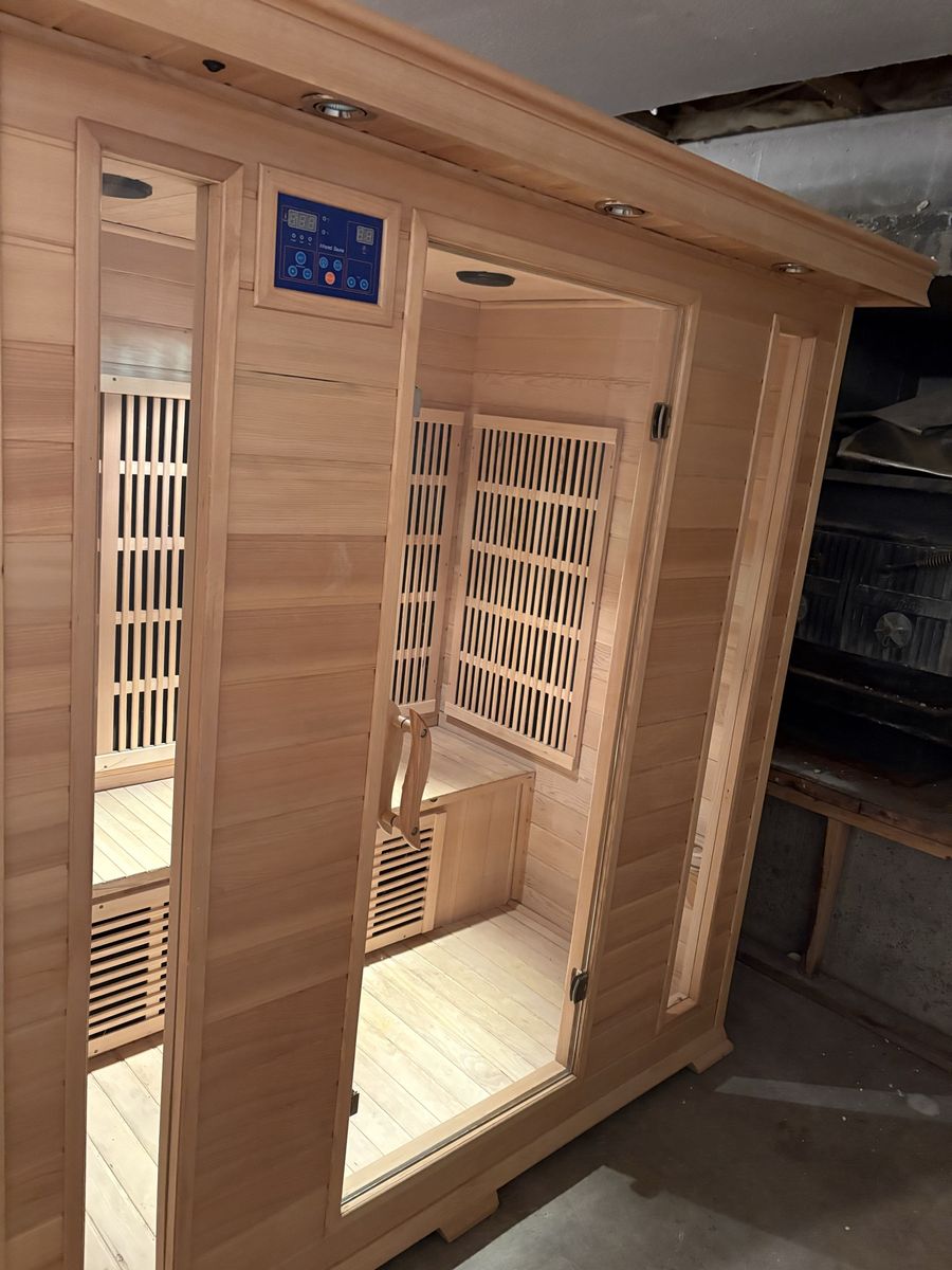4 person infrared sauna