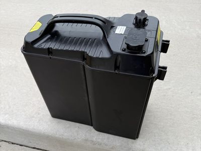 Talaria Komodo Battery (comes with charger)