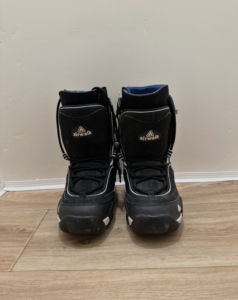 Men’s Airwalk Snowboard Boots 7