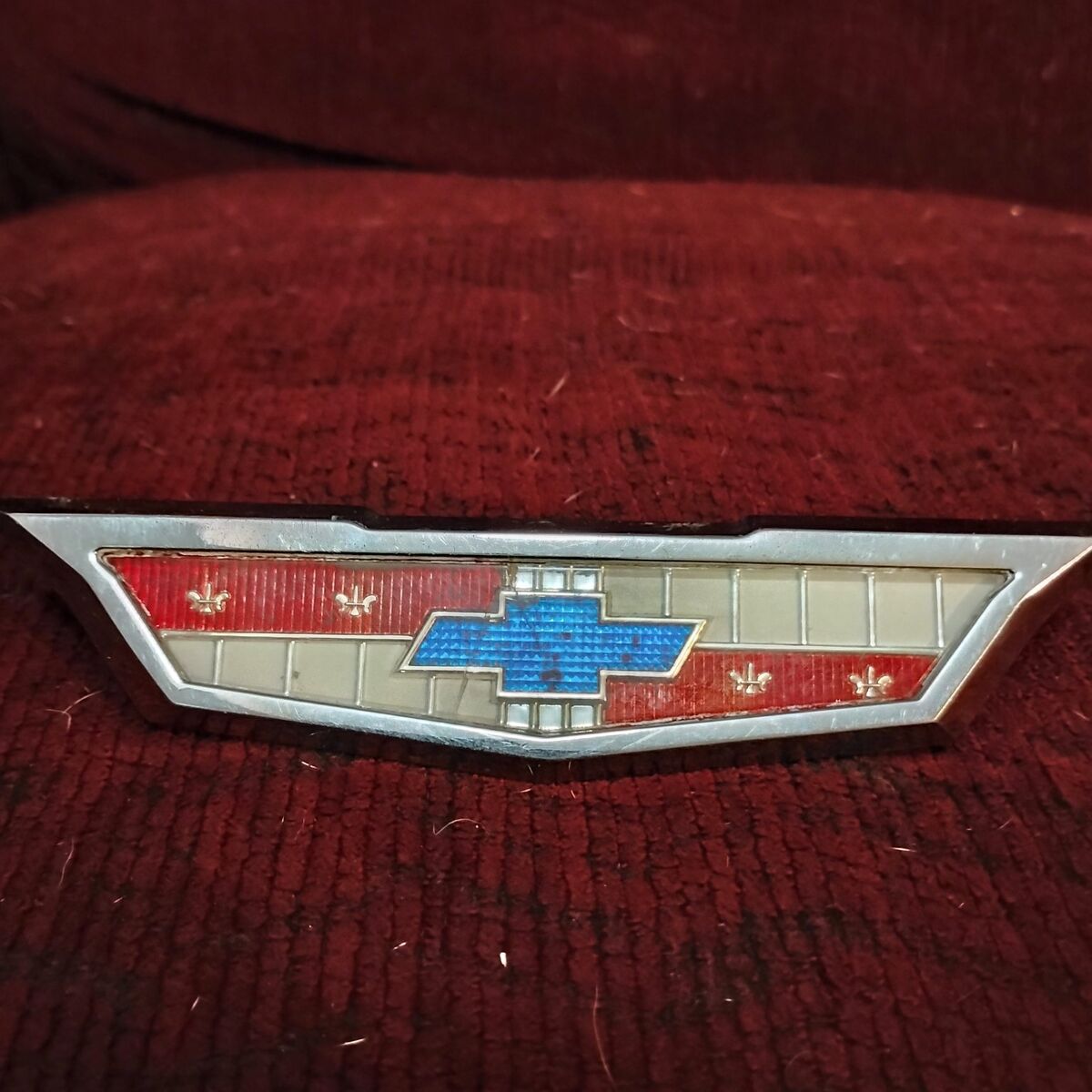 1961 impala trunk emblem