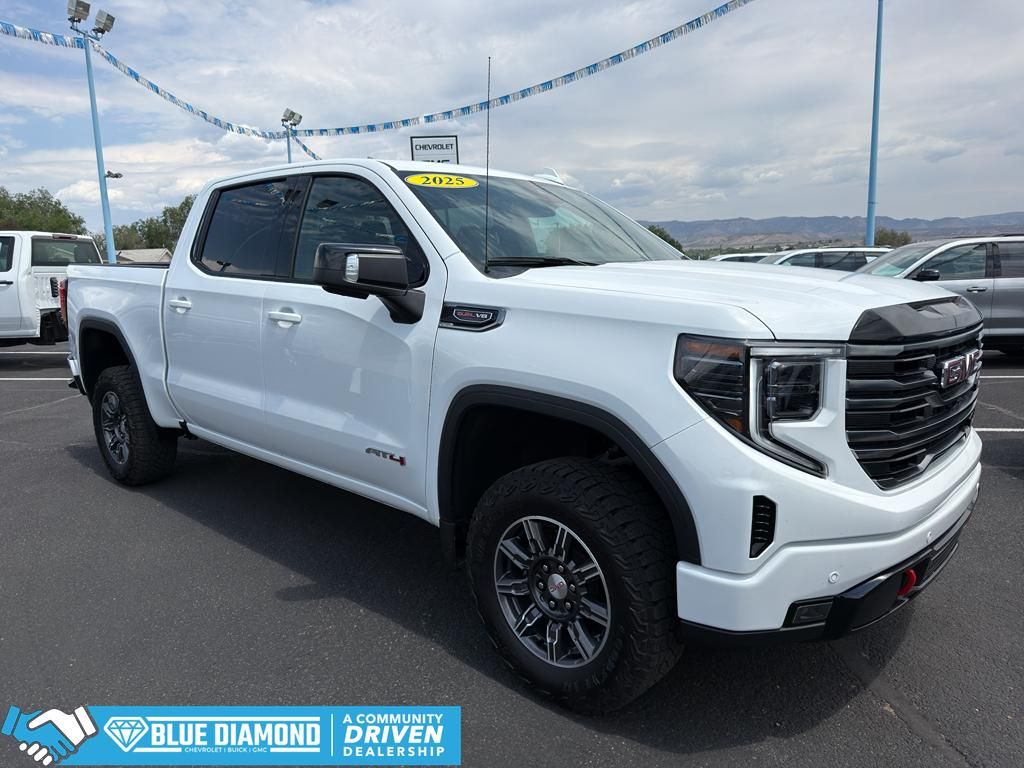 2025 GMC 1500 AT4