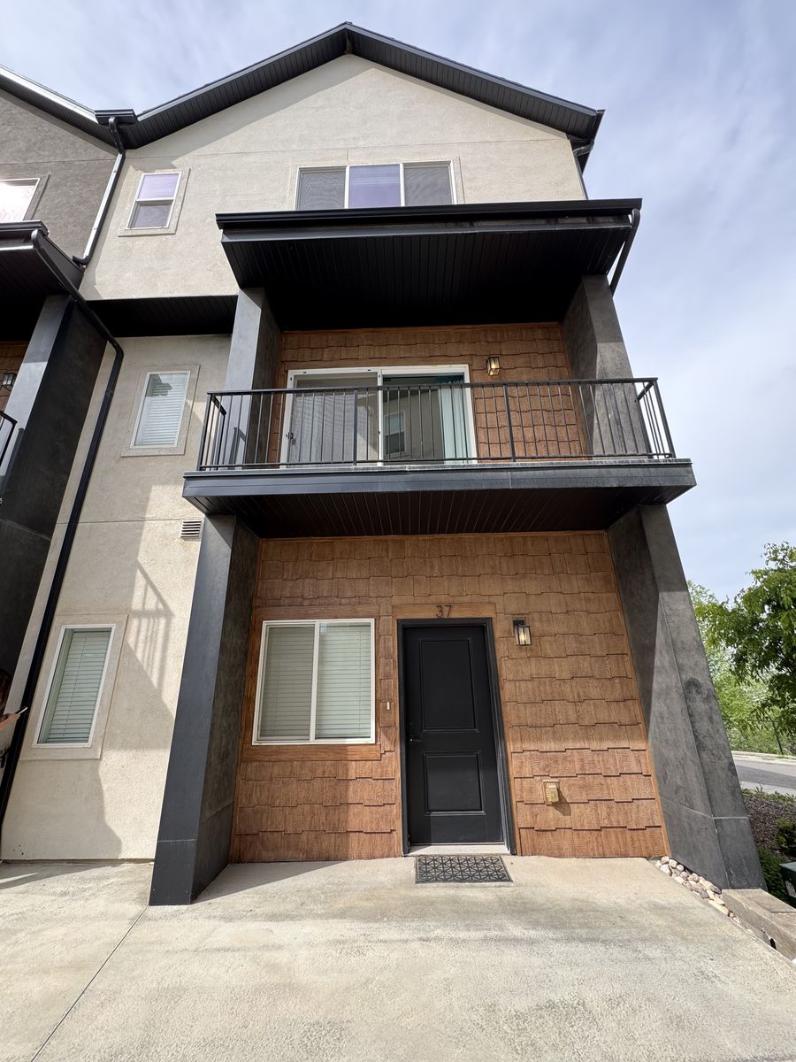Townhome in North SL for rent